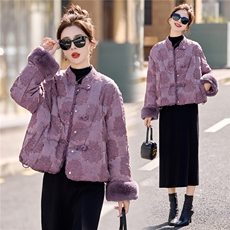 2025年中式G风中式白鸭绒新款羽绒服，女装羽绒服，伊仟回