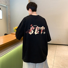 黑色