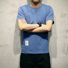 蓝色