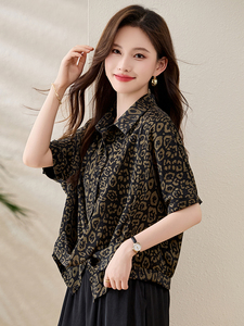 复古印花短袖衬衫女2026夏新款气质妈妈显瘦洋气减龄休闲小衫上衣图片