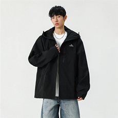 新款拼接休闲连帽夹克三防百搭冲锋衣JK006-P60，男装夹克，电商A132（原电商B245）