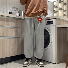 灰色