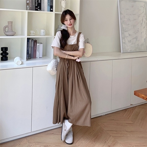 时尚套装女夏季休闲洋气减龄显瘦短袖T恤背带阔腿裤两件套图片