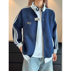藏青色