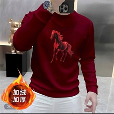 酒红色