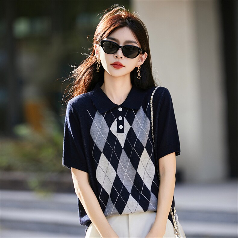 MIU系学院风菱格提花polo衫女2025早秋新款小个子短袖T恤，女装针织衫/毛衣，菲奥羊绒