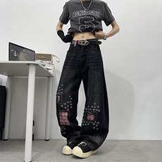 黑色
