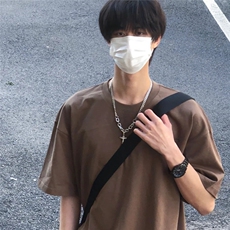 褐色