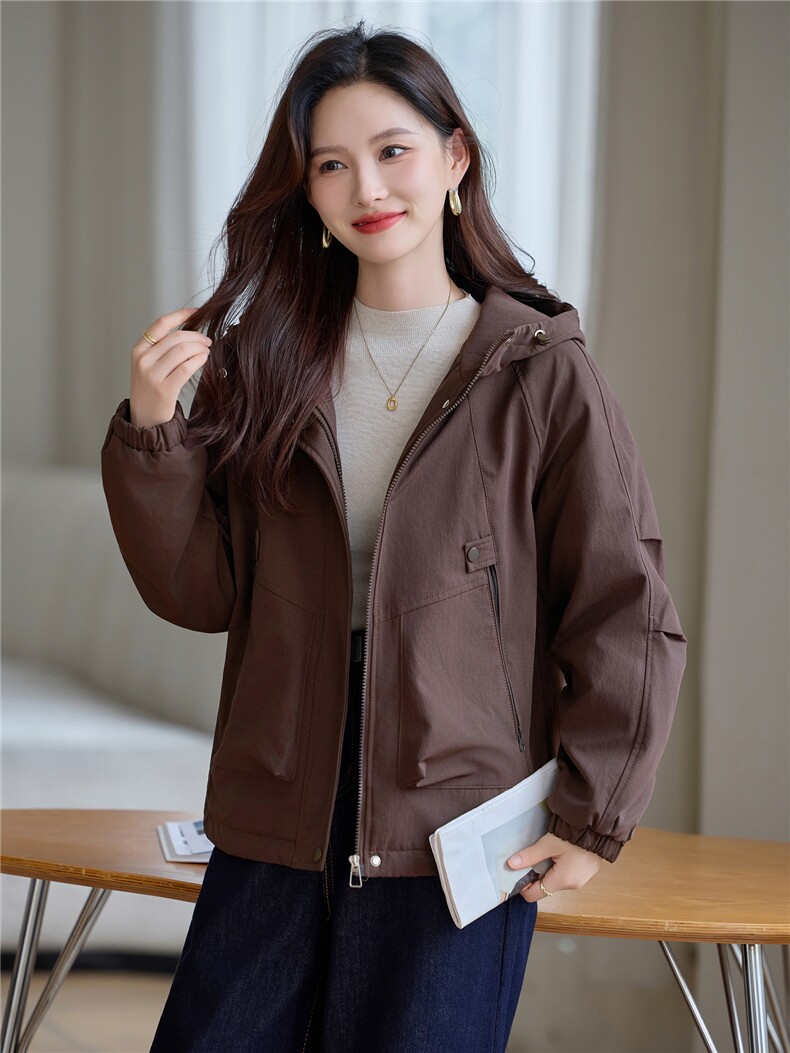 现货!2025年冬季时尚连帽大口袋加绒加厚女外套,女装棉衣/棉服,依恋蒂丝