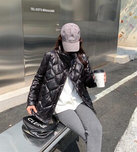 香丽迪冬装新款羽绒服图片
