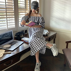法式复古格纹泡泡袖连衣裙女2024夏季新款甜美收腰一字肩过膝长裙，女装连衣裙，浙宝276（原081）