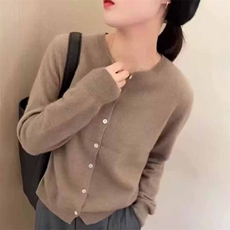 2025年秋季长袖单件贝壳扣小开衫时尚百搭通勤简约，女装羊绒衫，鹿一羊绒