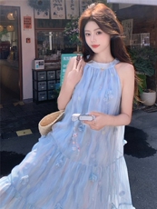 现货新款现货主推法式度假风挂脖连衣裙22161-P145-K219，女装连衣裙，网红馆