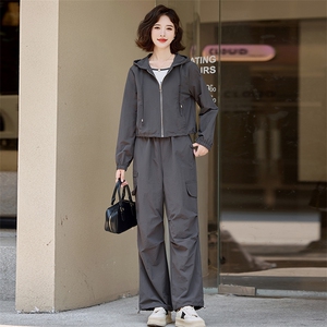 休闲运动连帽套装女2025春秋新款松弛感显瘦外套吊带工装裤三件套图片