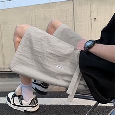 灰色