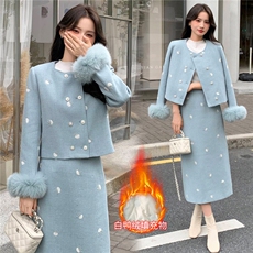 2025冬装新款时尚休闲绣花羽绒套裙，女装套装/套裙，曼琳思菲