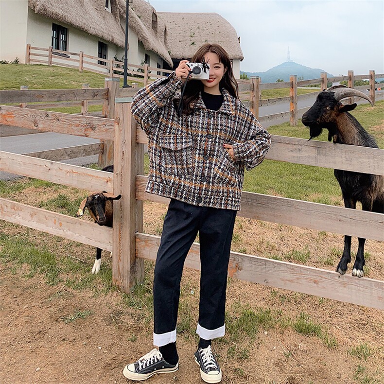 已出货8511B-8092020冬季新款中长款毛呢外套，女装毛呢外套，惟卡贝娜