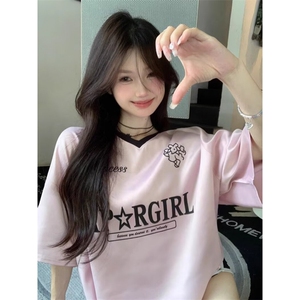 灰色v领字母短袖T恤女夏季美式复古学院辣妹上衣ins酷甜美少女图片