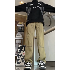 泥黄色