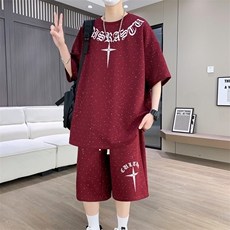红色