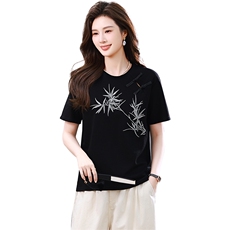 2024新款夏季短袖绣花T恤，女装T恤，小林双子