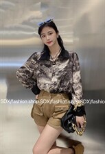 【现货】高品质水墨画拼接醋酸设计师款，其它，色调轩