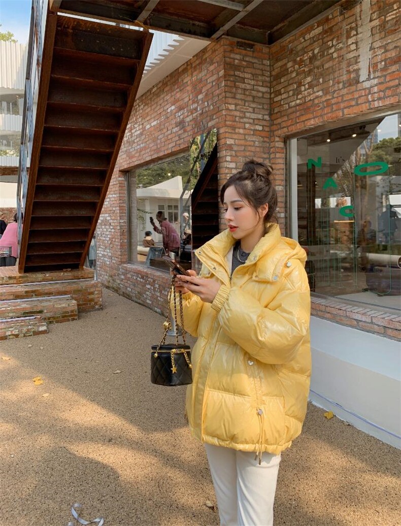 时尚休闲羽绒服，白鸭绒，女装羽绒服，川哲