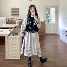 现货春季新款刺绣马甲条纹连衣裙套装26158P175K268，女装套装/套裙，2D035