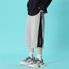 浅灰色
