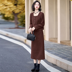 现货2025年秋冬季新款法式慵懒时尚气质薄呢半身裙两件套，女装套装/套裙，盈茜