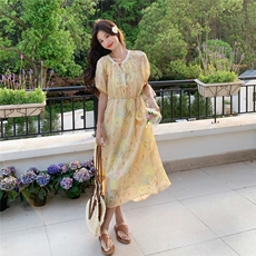2025夏季新款韩系甜美减龄百搭显瘦碎花V领系带连衣裙长裙，女装连衣裙，2D076