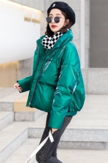 绿色羽绒服女冬亮面免洗短款2023新款加厚面包服洋气小个子外套潮，女装棉衣/棉服，辉之琳