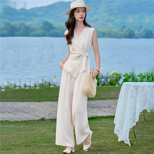 （新款现货）2026夏装时尚刺绣不对称上衣+阔腿裤棉麻套装两件套图片