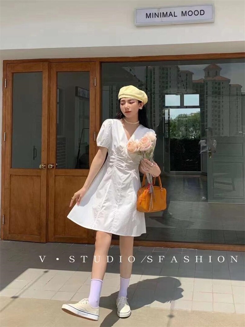 网红款收腰连衣裙，女装连衣裙，玩美