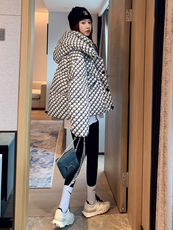 千鸟格羽绒服女装短款2023年新款女装冬季加厚宽松爱心面包服外套，女装羽绒服，辉之琳