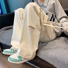 米白色