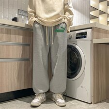 灰色