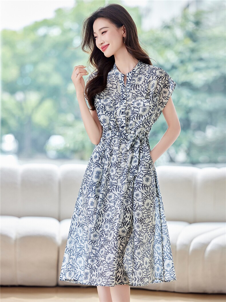 法式小资连衣裙女夏漂亮独特绝美2025新款V领气质收腰显瘦高级感,女装连衣裙,布芭啦