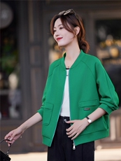 休闲宽松百搭短外套女2025年春秋新款中年妈妈时髦洋气棒球服上衣，女装短外套，靓衣阁
