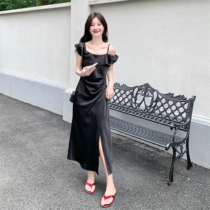 黑色一字肩连衣裙女2025夏季新款法式独特高级感气质显瘦开叉长裙图片