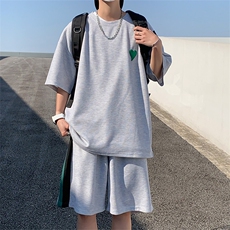 灰色