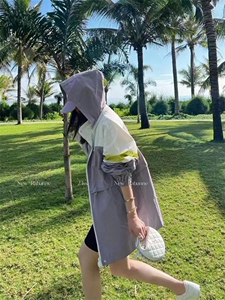 休闲拼色设计防晒连帽外套图片