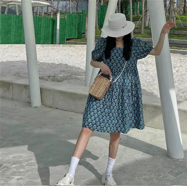 盐缩泡泡连衣裙，女装连衣裙，欧妮卡蒂蔓