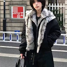 黑色