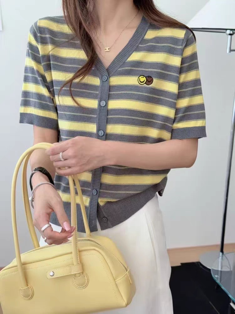 2025新款短袖t恤衫女装时尚百搭洋气上衣薄款夏季潮,女装T恤,唐诺
