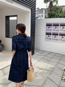夏季薄款牛仔连衣裙图片
