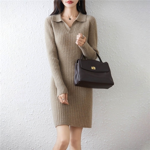 2025年秋季休闲风中长款长袖时尚百搭通勤娃娃脸开领，女装连衣裙，绒汀羊绒