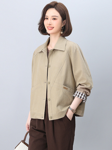 外套女款春秋2025新款短款休闲大码宽松减龄洋气中年妈妈夹克外套图片