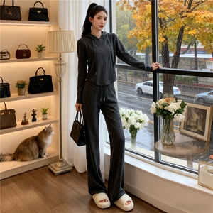 女秋季黑灰色休闲运动套装设计感拉链连帽开衫外套阔腿裤两件套潮图片