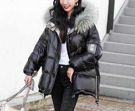 亮皮貉毛羽绒服，女装羽绒服，朗色千秋